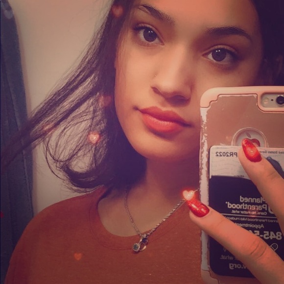 Meet your Posher, Aziah - Picture 3 of 11